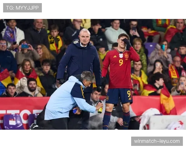 加维深陷低谷：巴萨新星亟待反弹，球队未来寄望其重焕光芒