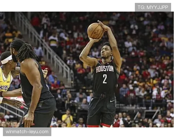 黄潜战术调整显成效，状态回暖能否助球队重返胜轨？